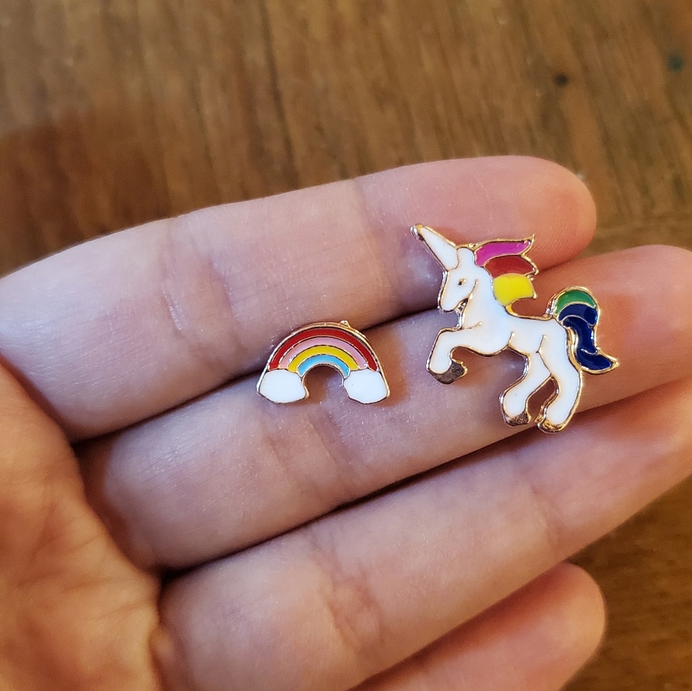 NWOT Unicorn Studs - Picture 5 of 10